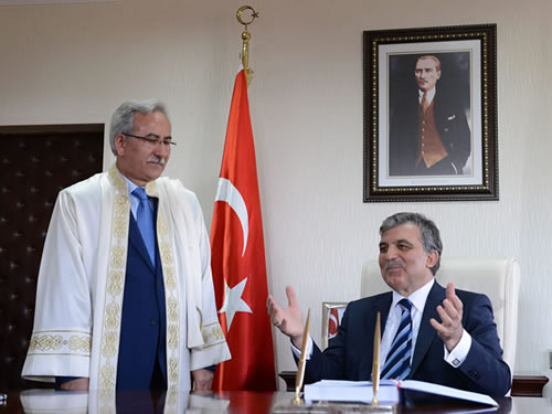 Cumhurbaşkanı Gül, Bartın Üniversitesi’ni Ziyaret Etti